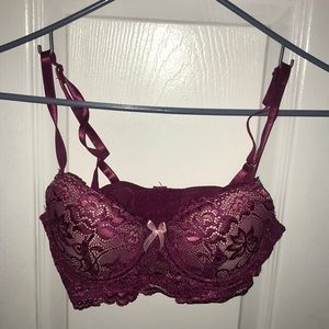🔴Pink Lacey bra (buy 2 bras get 1 free)